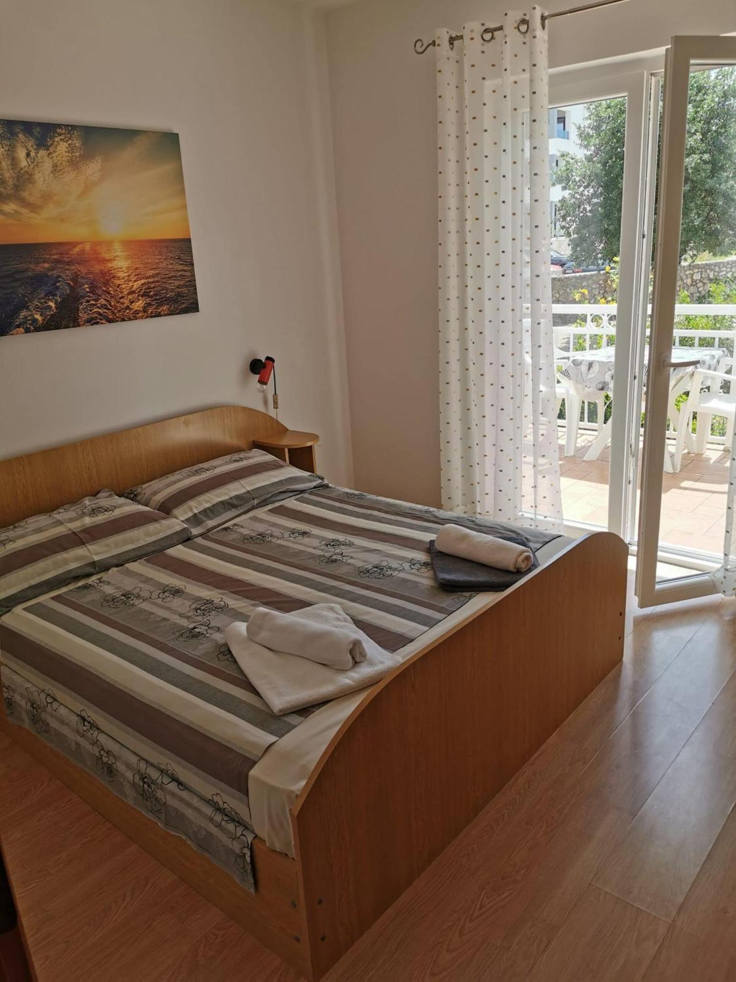 Apartments And Rooms Нивице Стая снимка