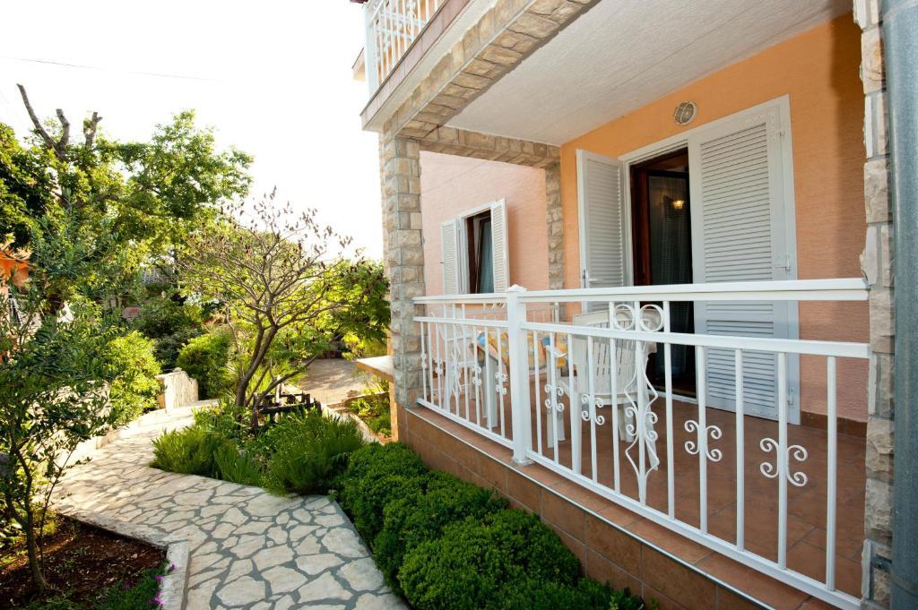 Apartments And Rooms Нивице Стая снимка