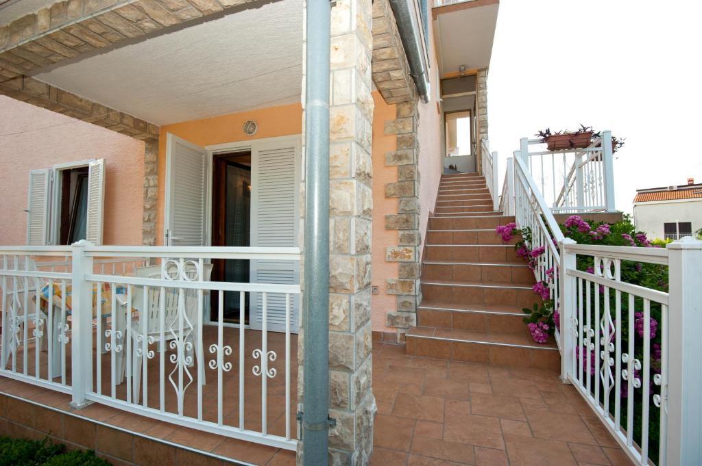 Apartments And Rooms Нивице Стая снимка